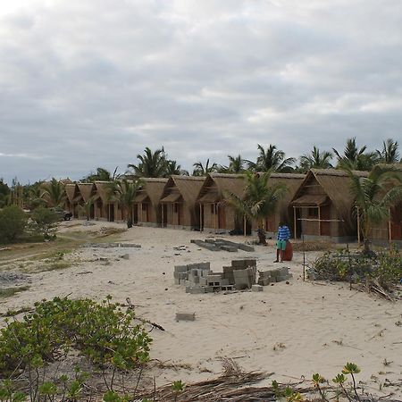 Pomene Tropical Beach Resort Massinga Esterno foto